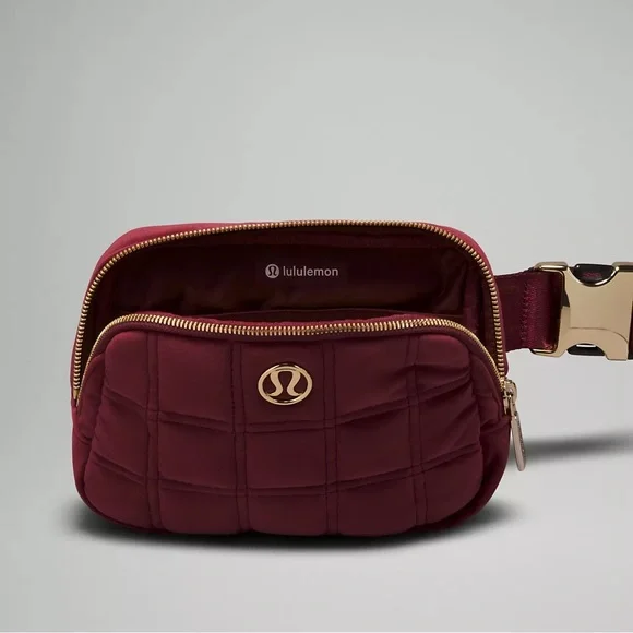 LULULEMON✨NEW✨ Everywhere Belt Bag 1L Quilted Velour in Wine Berry